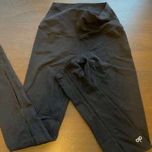 Old school Alo leggings with black mesh stripe down the back